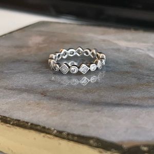 Pandora Ring